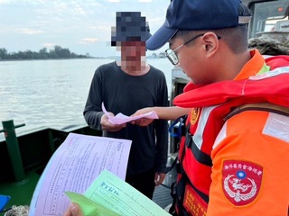 颱風天兔來襲 2工作船執意出港遭海巡舉發函送