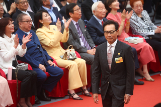 獲頒名譽博士 蔡明忠：謝謝父親將貪玩兒子帶回台大