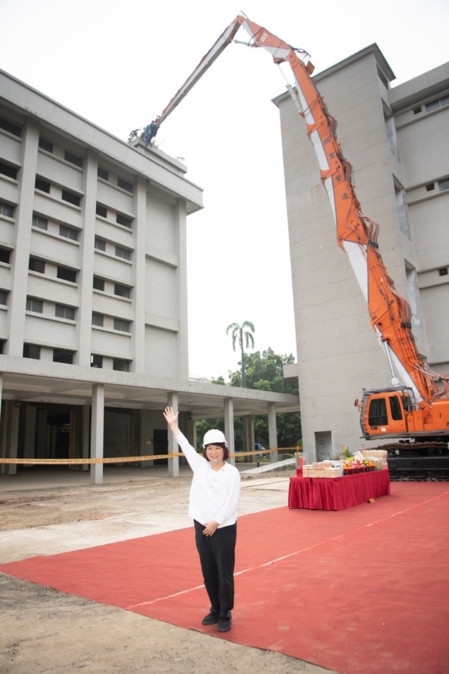 舊嘉義菸葉廠啟動活化工程  盼點亮嘉市文創產業 | 華視新聞