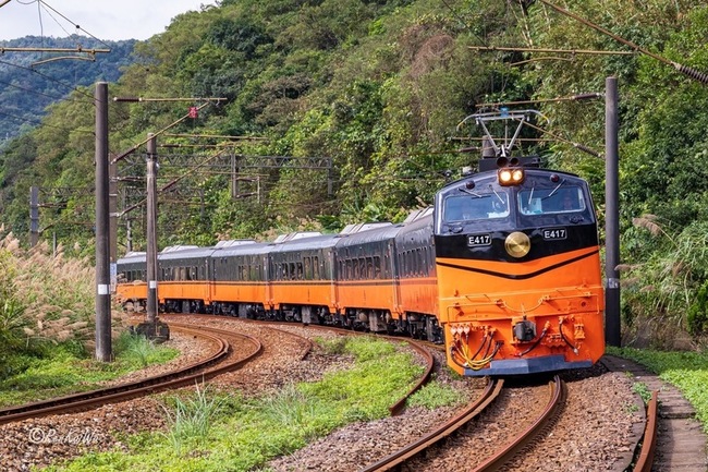 臨時郵局首次登火車  26、27日鳴日號隨車服務 | 華視新聞