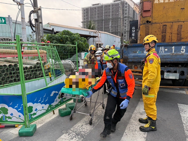 台南仁德污水下水道工地疑地基下陷 守夜男命危 | 華視新聞