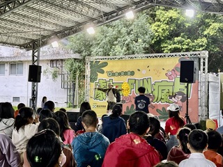 民進黨新北黨部板橋辦親子活動 吸引600人看戲