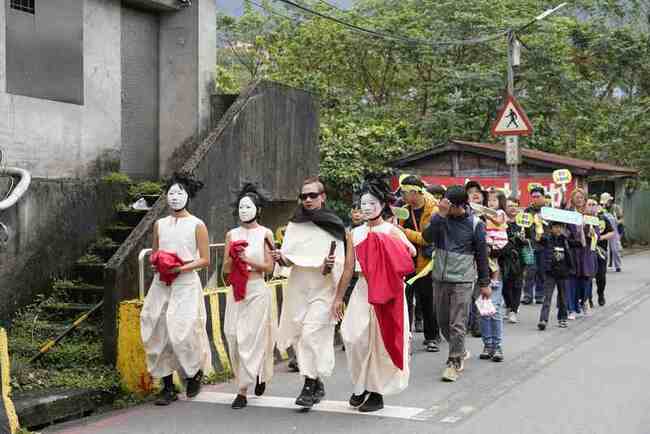 人權藝術生活節  「天光照壁」沉浸式體驗社會不公 | 華視新聞