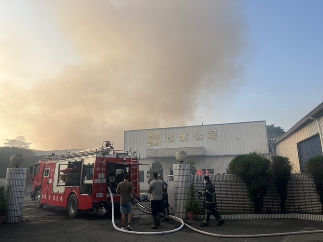 鞋王張聰淵雲林起家工廠火警 疑因電線走火 | 華視新聞