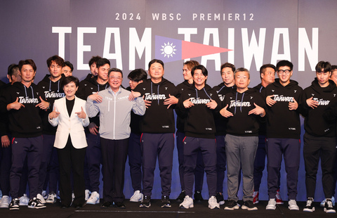 12強奪冠 卓榮泰:無論中華或台灣隊都是世界冠軍隊