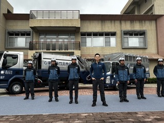 竹北市清潔車重新塗裝 藍銀色打造科技感時尚風