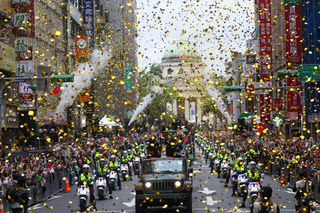 台灣隊英雄遊行 國軍出動心戰喊話作業車播應援曲