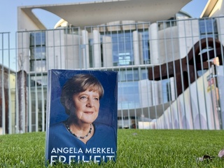 梅克爾回憶錄談習近平：中國多邊主義信念只是口惠