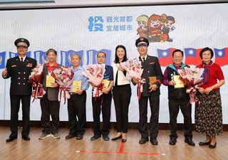 南投表揚義勇消防 2人年資55年逾半輩子貢獻救災