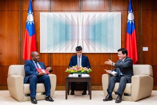 史國戰略儲油槽工程合約簽署 林佳龍：重要里程碑