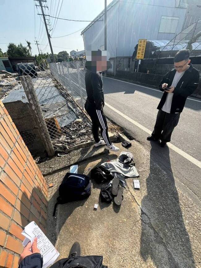 鄉村路上背包客形跡可疑 溪湖警查獲車手阻損失 | 華視新聞