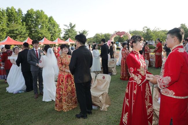 台南市聯合婚禮登場  見證浪漫愛情故事 | 華視新聞