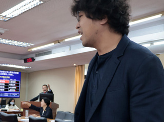 吵海基會預算 羅智強沈伯洋內政委員會激烈口角