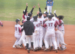 大專棒球聯賽黃丞翊延長賽12局再見安 世新首勝開張