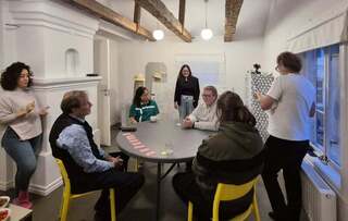 藝術家鄭亭亭瑞典駐村 以彭明敏逃亡路線探討遷徙