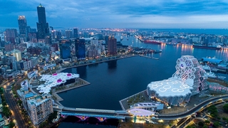 2025高雄冬日遊樂園 吉伊卡哇降臨愛河灣