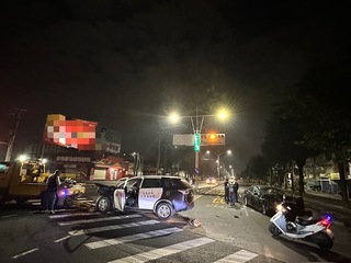 男高雄拒檢開車衝撞致3警傷 涉持喪屍煙彈遭法辦