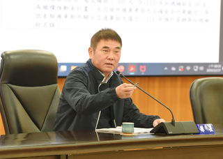 無照躲警更危險 鍾東錦建議機車考照降至16歲