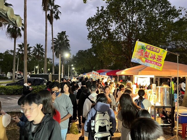 東華大學校園夜市試辦5週好評 下學期更大場地續辦 | 華視新聞