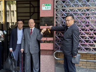 網路流傳深偽影片 柯建銘王義川赴北檢提告