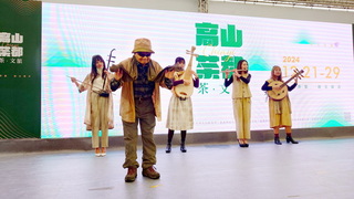 高山茶都走秀展示茶染服飾 展現阿里山茶多重面貌