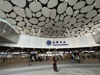 高雄車站首度公開秘密空間  揭「9又3/4月台」面紗