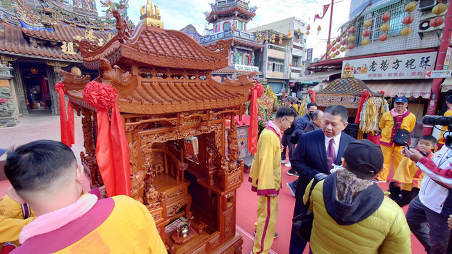 新港奉天宮四街祖媽新神轎啟用 百年舊轎保存傳世 | 華視新聞