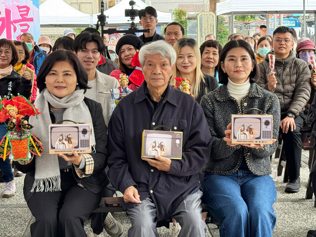 布袋戲大師黃海岱125歲冥誕  眾人緬懷盼技藝流傳 | 華視新聞