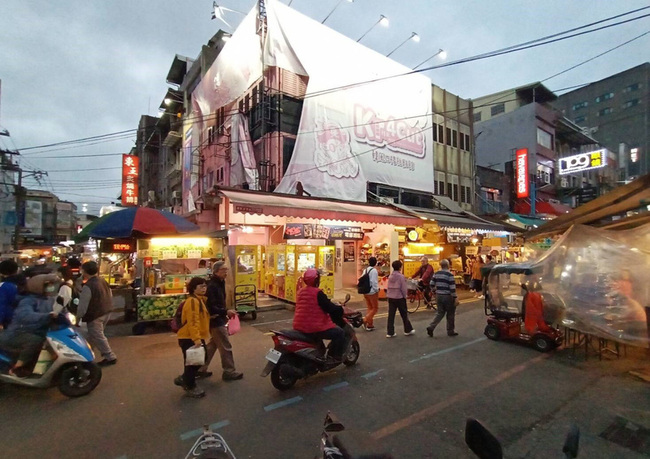 宜蘭羅東夜市民權路93號街角 連23年蟬聯地王 | 華視新聞