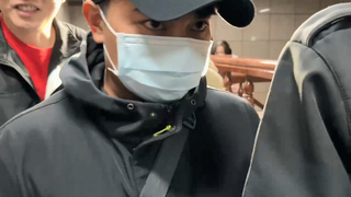 歌手邱軍涉撞死運將肇逃  赴地檢署應訊不發一語