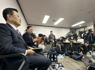 尹錫悅方主張逮捕令違法  會尊重憲法法院裁決