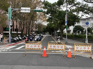 民眾黨自由廣場前集會  北市600警力維安