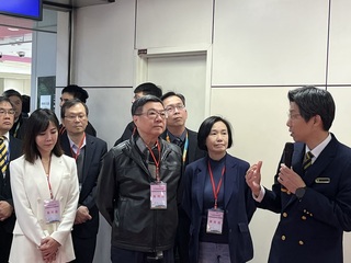 視察桃機春節疏運  卓榮泰：超前部署全線滿開