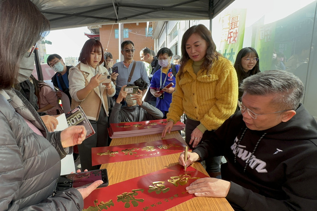 亞太棒球村將完工 蔡其昌：排中職賽事看南市府進度 | 華視新聞