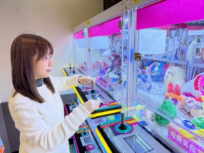 迎春節旅遊熱潮 超商推特色門市和機台大搶停留商機 | 華視新聞