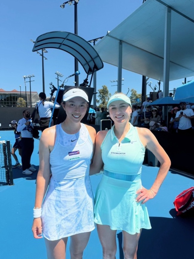 詹皓晴攜手克奇諾強勢闖關 澳網女雙挺進16強 | 華視新聞