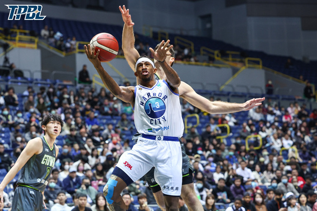 TPBL克雷格單場39分破紀錄 海神宰夢想家3連勝 | 華視新聞