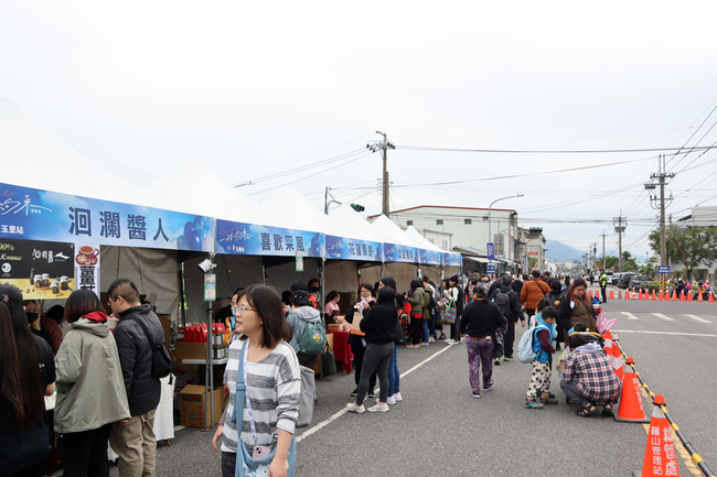相信音樂一路向東演唱會挺花蓮 縣府推超值農特產 | 華視新聞