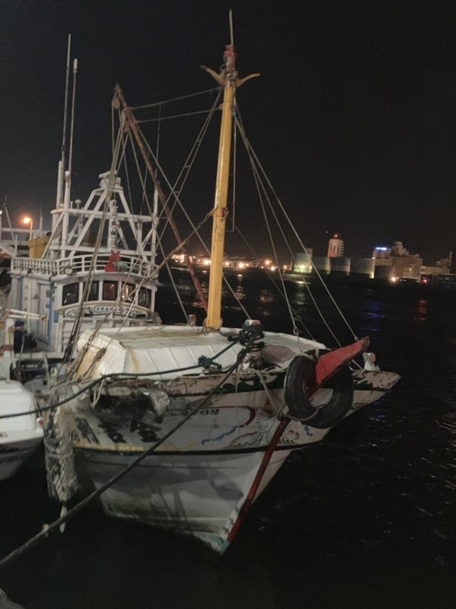 澎湖檢巡查獲漁船走私 起出市價4百萬蒲燒鰻魚 | 華視新聞