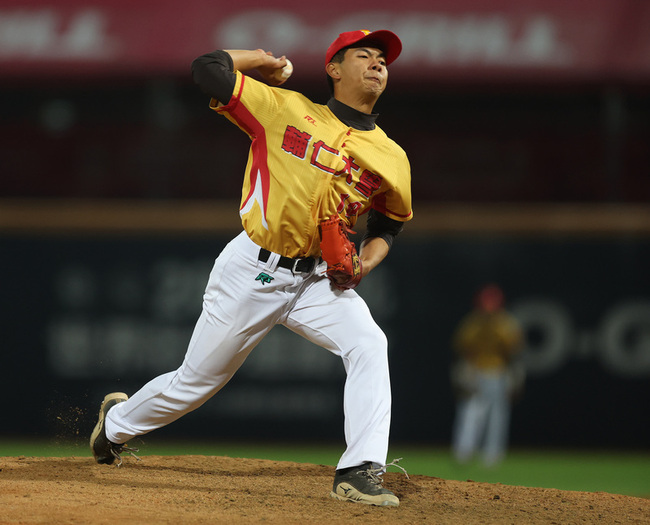 輔大睽違11屆大專棒球聯賽奪冠  林廷之獲MVP | 華視新聞