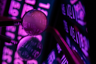 AI續航台股盤中漲逾150點 高檔量縮整理