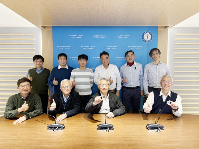 中研院突破關鍵技術 下世代太陽能電池效率破31% | 華視新聞