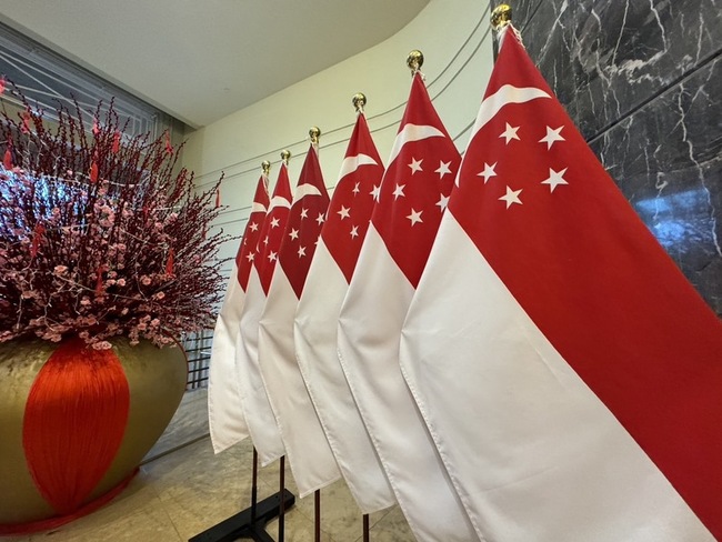 賀川普就職 新加坡總理：可繼續視星國為信賴夥伴 | 華視新聞