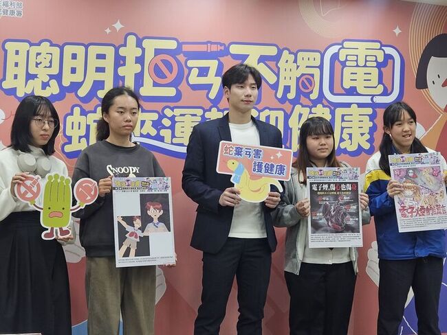 海關查獲非法新興菸品41萬件 國健署強化邊境攔截 | 華視新聞