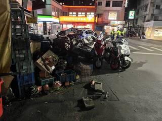 男子載女通緝犯拒檢擦撞淡水警 2人被逮搜出毒品