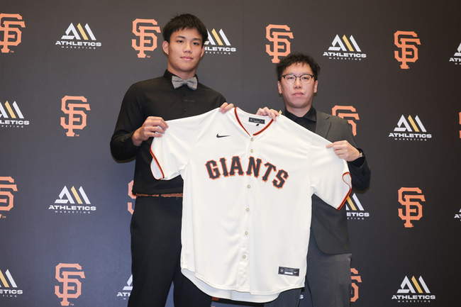 陽念希加盟巨人盼5年上大聯盟 鄧愷威熱心分享網路 | 華視新聞