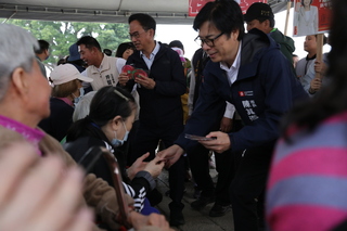 發紅包提總預算案  陳其邁憂影響建設「整夜沒睡」