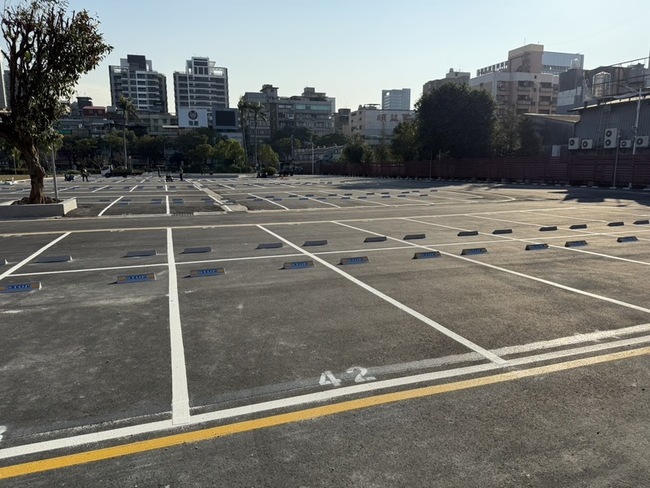 北市一殯改建停車場  春節初一至初五免費停車 | 華視新聞