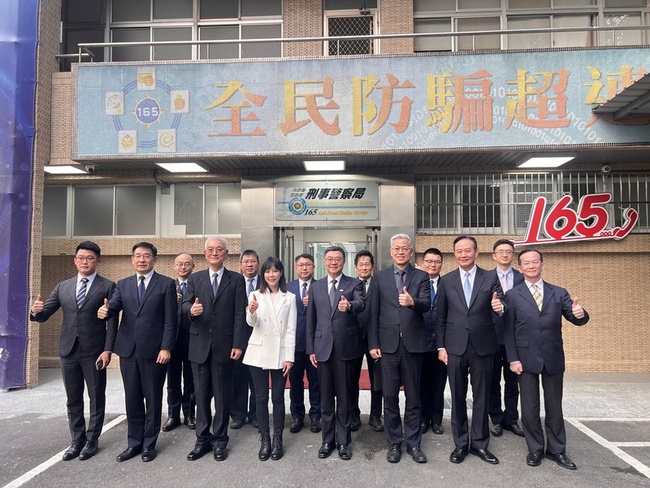 卓榮泰視察165駐地 直指預算遭刪也將戮力打詐 | 華視新聞