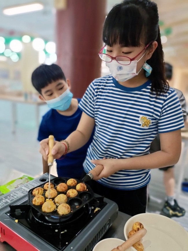 體驗準備年夜飯 基隆深美國小推總鋪師看世界課程 | 華視新聞